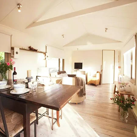 Cozy In With Terrace Ferienhaus Bergen