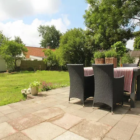 Ferienhaus Cozy In With Terrace